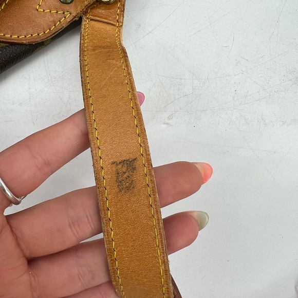 Louis Vuitton Monogram Gibeciere Messenger bag - Picture 11 of 14